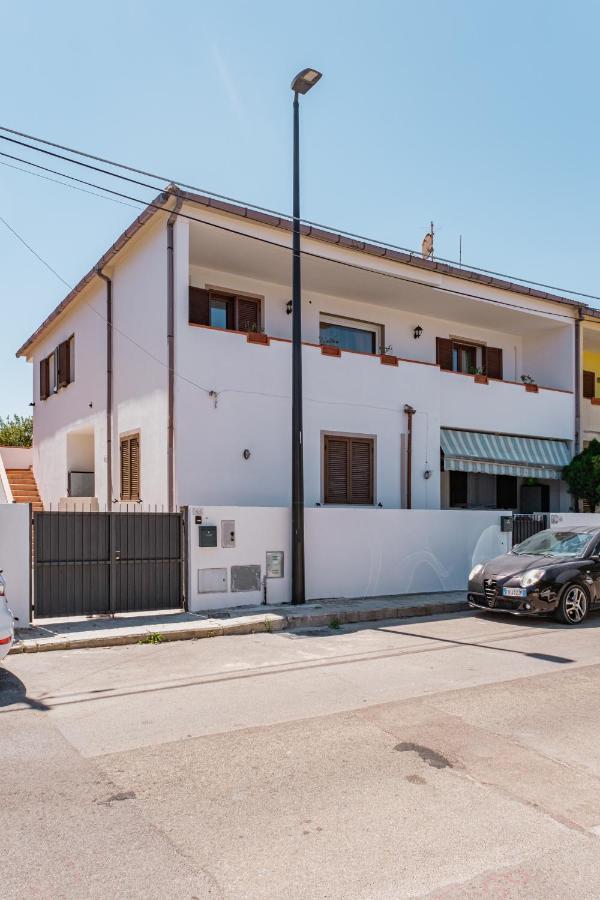Hotel As 10 House Olbia Esterno foto