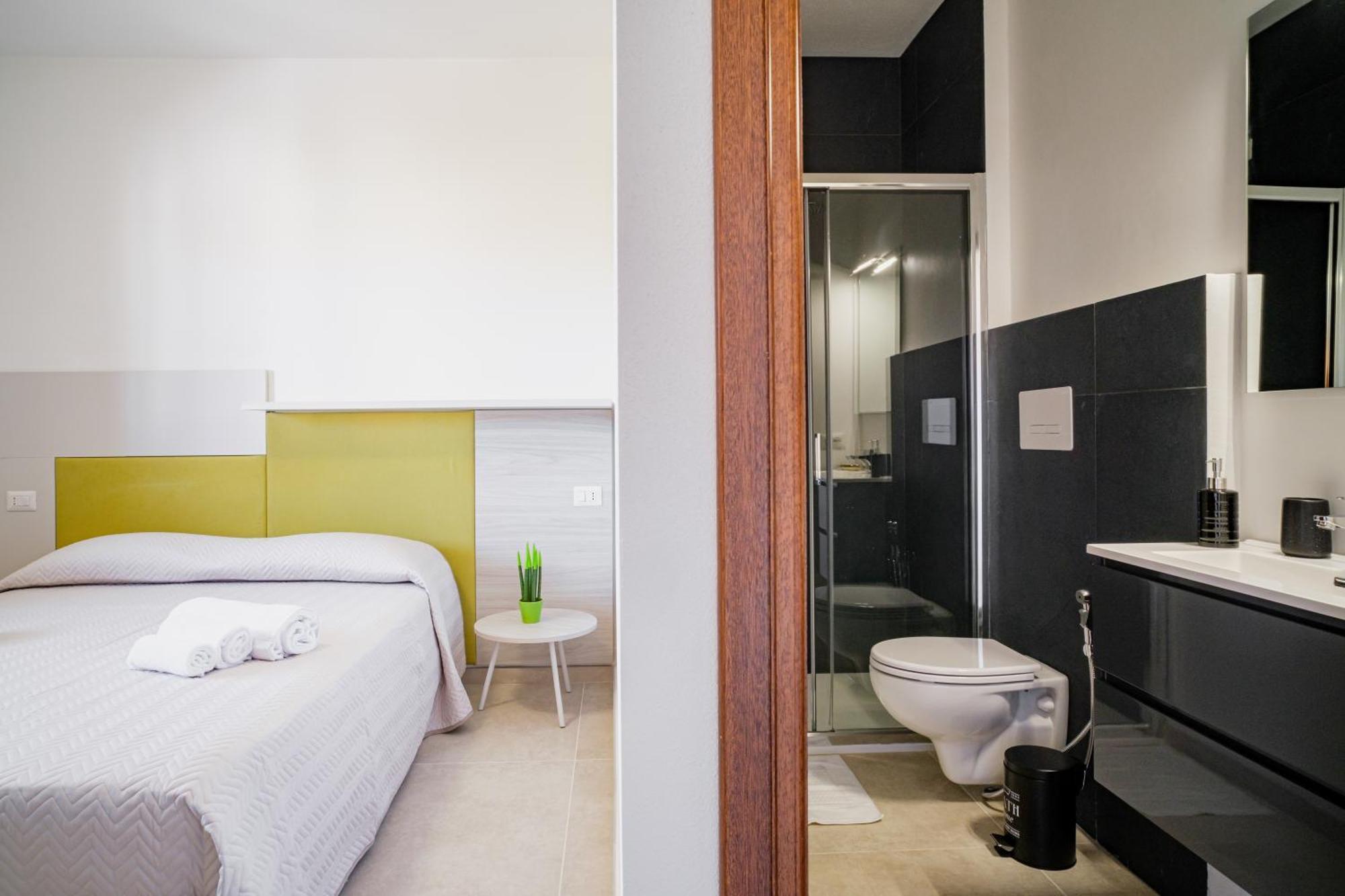 Hotel As 10 House Olbia Esterno foto